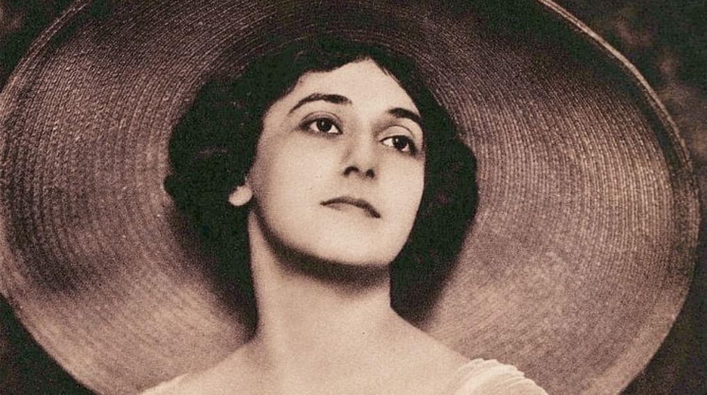 Балерина Тамара Карсавина