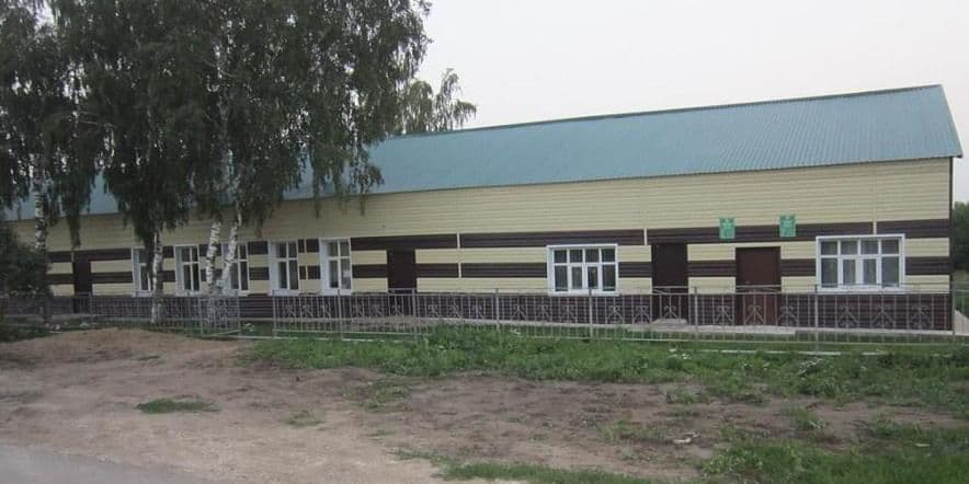 Основное изображение для учреждения Новотроицкая сельская библиотека — филиал № 44