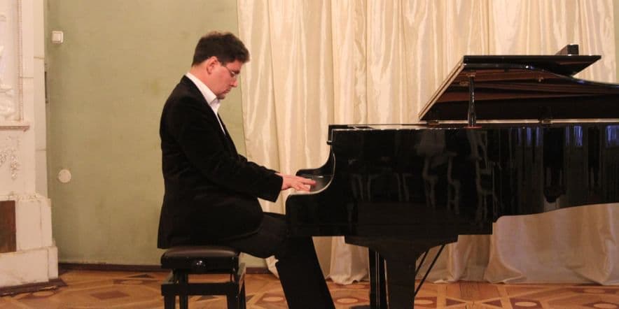 Основное изображение для события Концерт «Лист и Шопен. Два гения фортепиано»