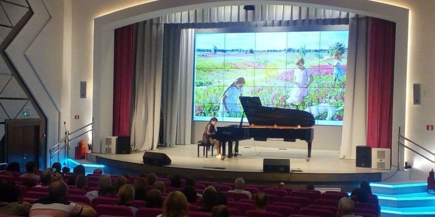 Основное изображение для события Концерт учащихся класса преподавателя фортепиано Колесовой Е.А.