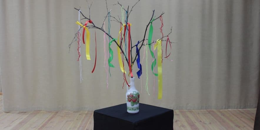 Основное изображение для события «Майское дерево». Мастер-класс по декоративно-прикладному творчеству.