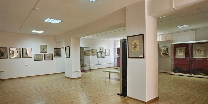 Основное изображение для события Выставка «Лениниана в произведениях советских художников»