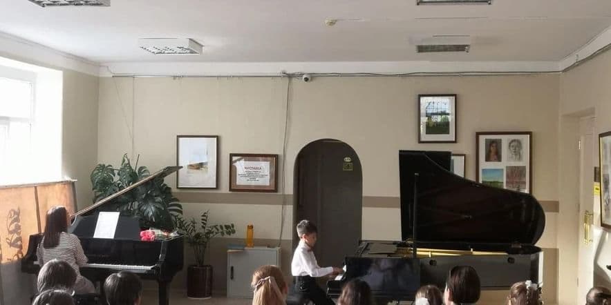 Основное изображение для события Отчётный концерт фортепианного отделения
