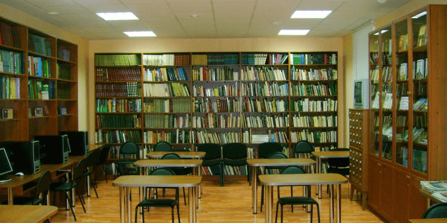 Основное изображение для учреждения Библиотека — информационный центр для молодежи