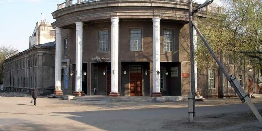 Основное изображение для учреждения Рубцовский драматический театр