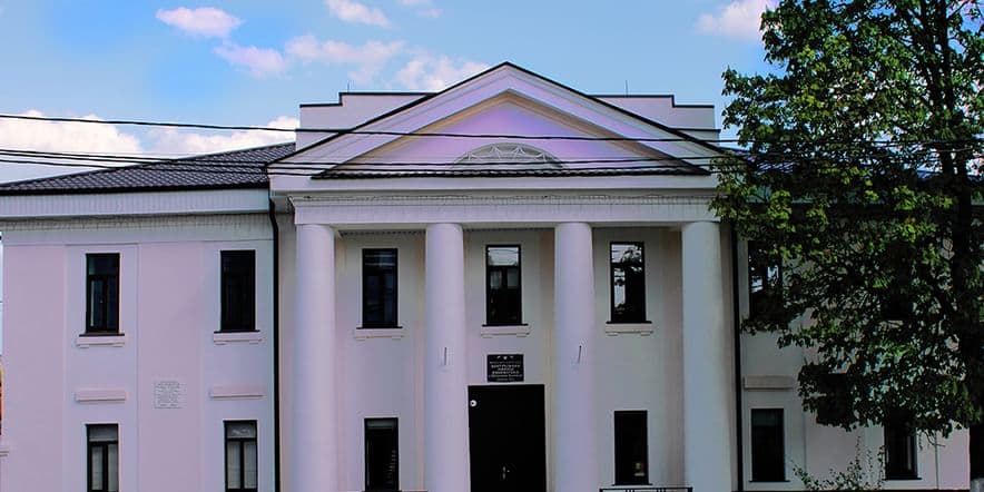 Основное изображение для учреждения Корочанская центральная районная библиотека