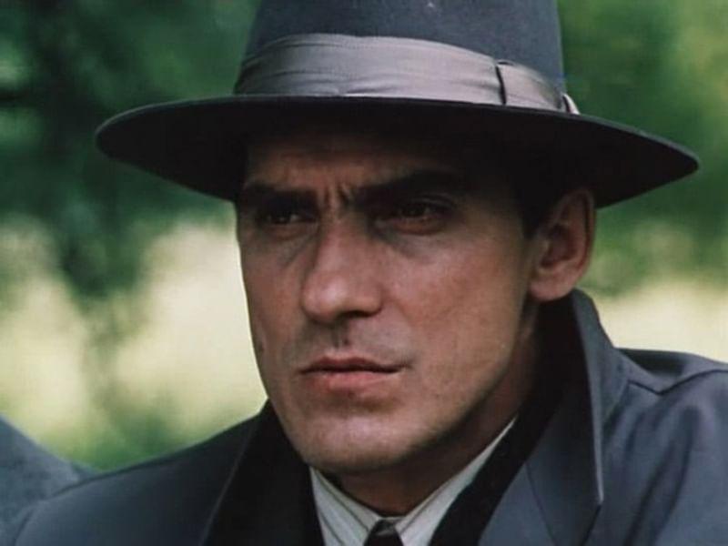 Валерий Гаркалин в фильме «Белые одежды» (1992)