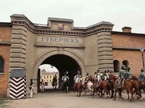 Кадр из фильма Эльдара Рязанова «О бедном гусаре замолвите слово» (1981)