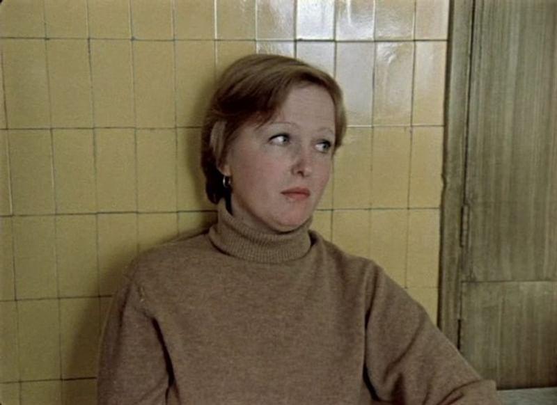 Елена Соловей в роли Татьяны Николаевны в художественном фильме Ильи Фрэза «Вам и не снилось…» (1981)
