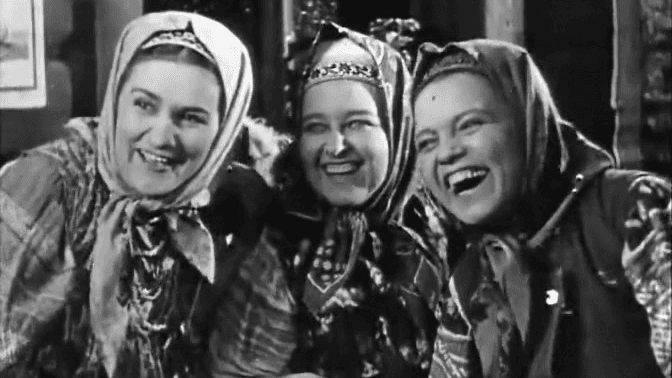 Кадр из художественного фильма Ольги Преображенской «Бабы рязанские» (1927)