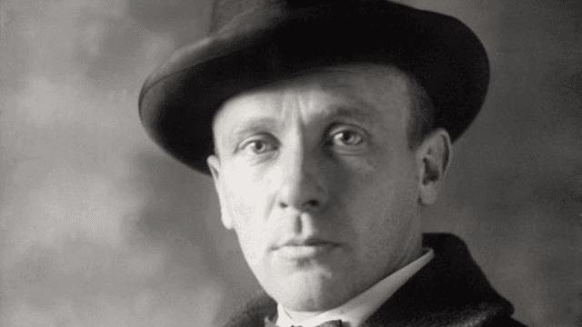 Михаил Булгаков. Фотография: <a href="https://commons.wikimedia.org/wiki/Category:Mikhail_Bulgakov#/media/File:%D0%9C%D0%B8%D1%85%D0%B0%D0%B8%D0%BB-%D0%91%D1%83%D0%BB%D0%B3%D0%B0%D0%BA%D0%BE%D0%B2.jpg" rel="nofollow noopener" target="_blank">Wikimedia Commons</a> / <a href="https://creativecommons.org/publicdomain/mark/1.0/deed.ru" rel="nofollow noopener" target="_blank">Public domain</a>