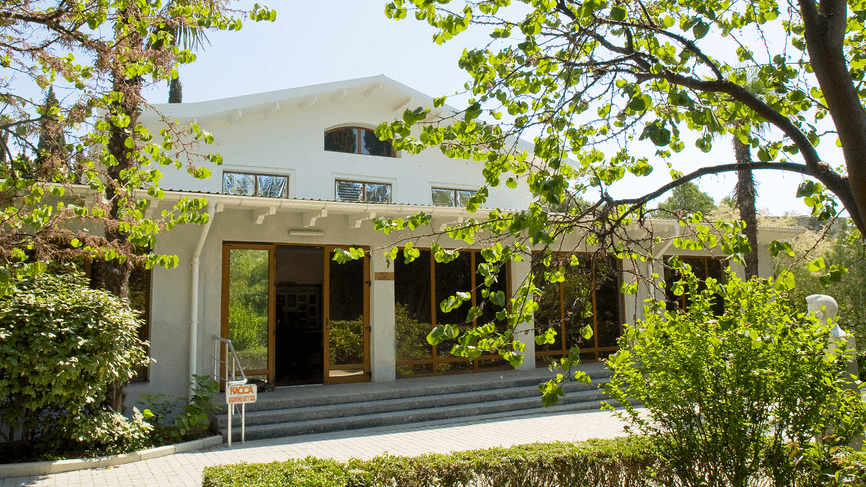 Дом-музей Антона Чехова «Белая дача». Ялта. Фотография: ИВА Афонская / фотобанк «Лори»