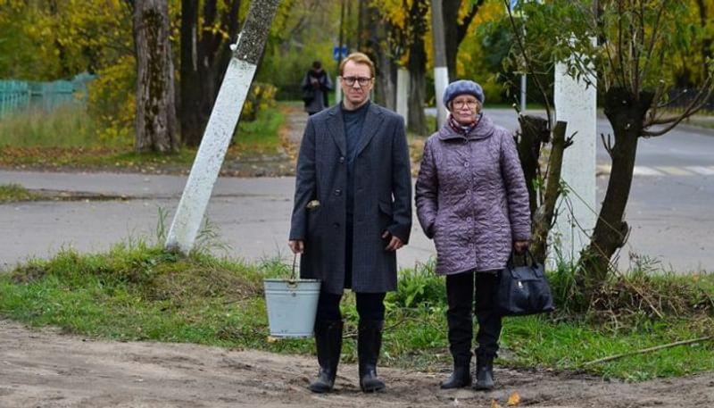 Кадр из художественного фильма Владимира Котта «Карп отмороженный» (2017)