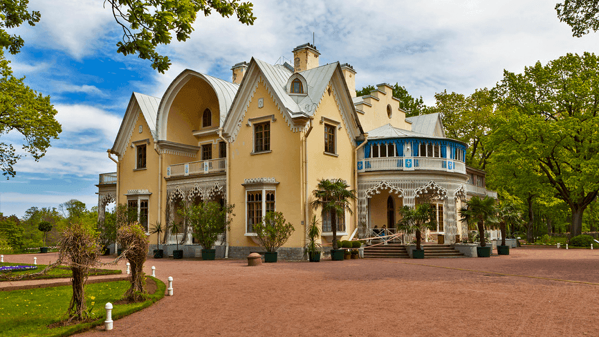 Дворец «Коттедж». Парк «Александрия». Фотография: Сергей Афанасьев / фотобанк «Лори»