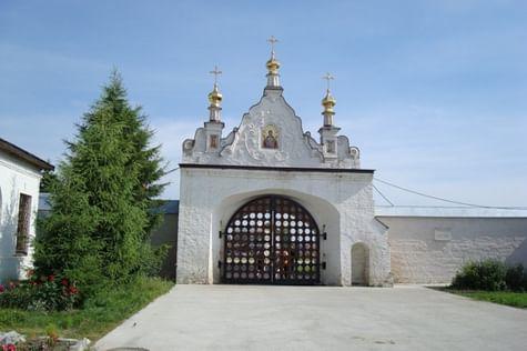 Святые ворота