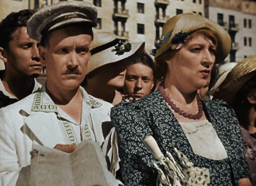 Кадр из художественного фильма Татьяны Лукашевич «Подкидыш» (1939)