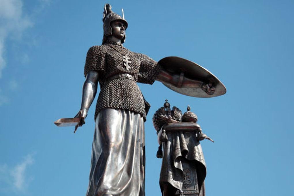 Памятник «Россия», бронза, литье, патина. Село Частоозерье, Курганская область, 2013 год
