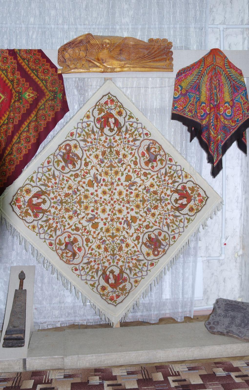 Выставка платков. Павлово-Посадский историко-художественный (краеведческий) музей. Фотография: Н. Илюхина / фотобанк «Лори» 