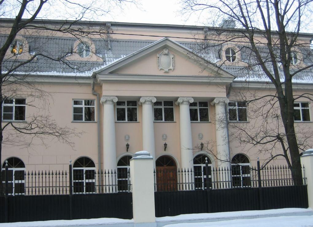 Вилла «Черный лебедь» в Москве