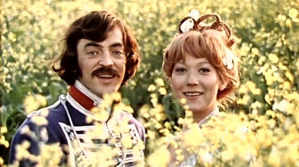 Кадр из фильма «Сватовство гусара»