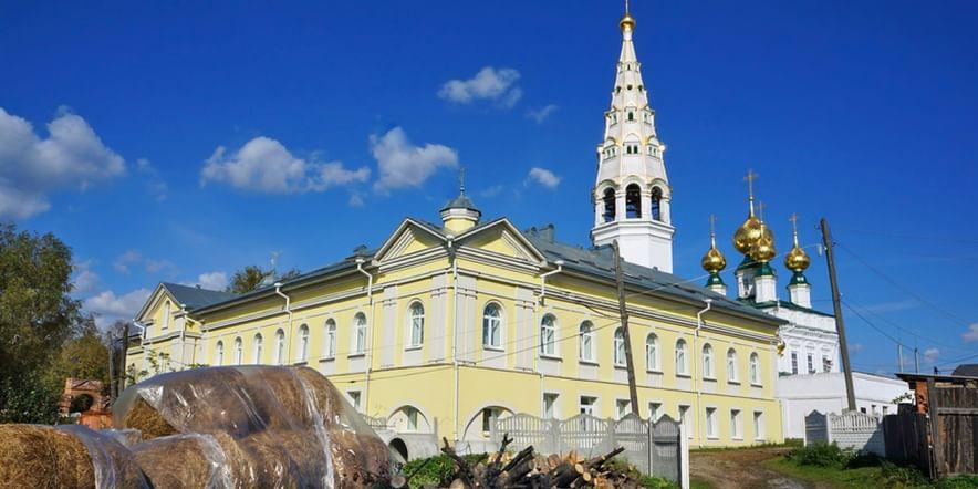 Основное изображение обзора объекта "Храм Николая Чудотворца в Приволжске Ивановской области (Николая Мирликийского храм)"