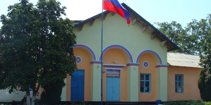 Основное изображение для учреждения Богдановская библиотека