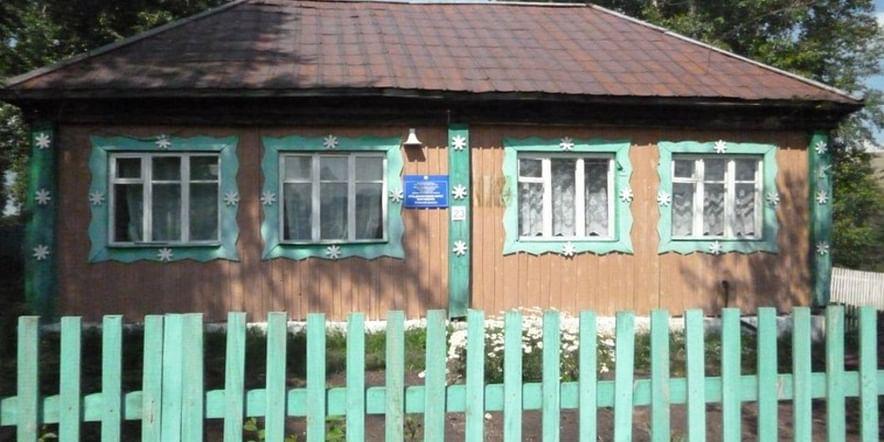 Основное изображение для учреждения Октябрьская сельская библиотека