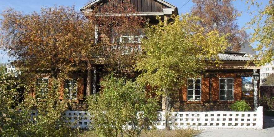 Основное изображение для учреждения Библиотека № 9 им. М. М. и Е.П. Нарышкиных