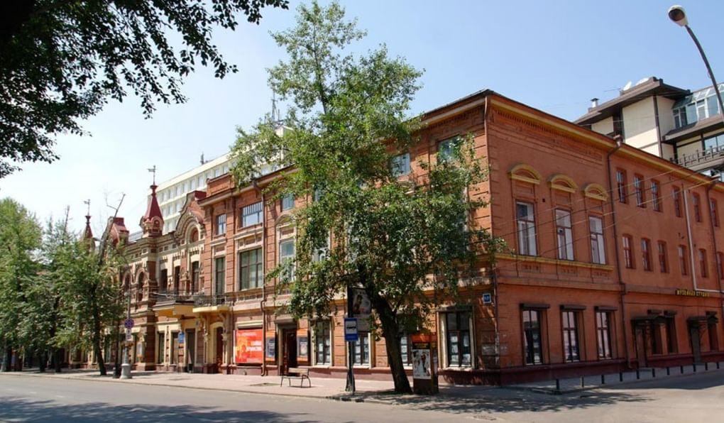 Здание администрации музея и музейная студия