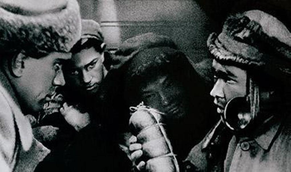 Йыван Кырля в роли Мустафы «Ферта». Кадр из фильма «Путевка в жизнь» (1931)