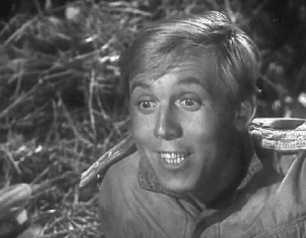 Валерий Золотухин в роли Пети Трофимова в фильме «Пакет» (1965)