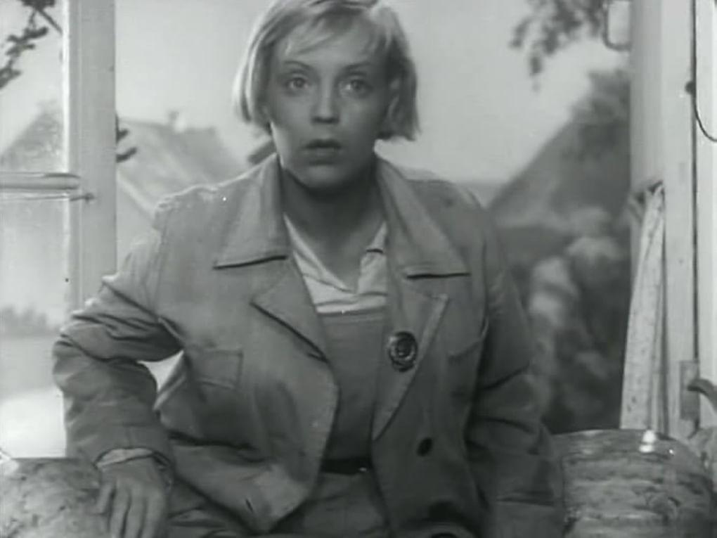 Марина Ладынина в роли Марьяны Бажан. Кадр из фильма «Трактористы» (1939)