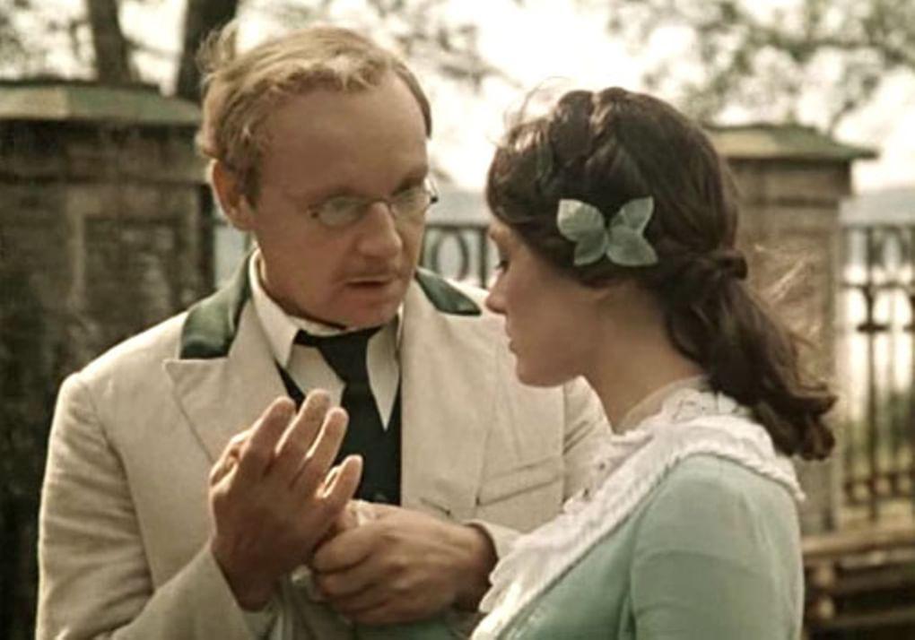 Андрей Мягков в роли Юлия Карандышева в фильме «Жестокий романс» (1984)