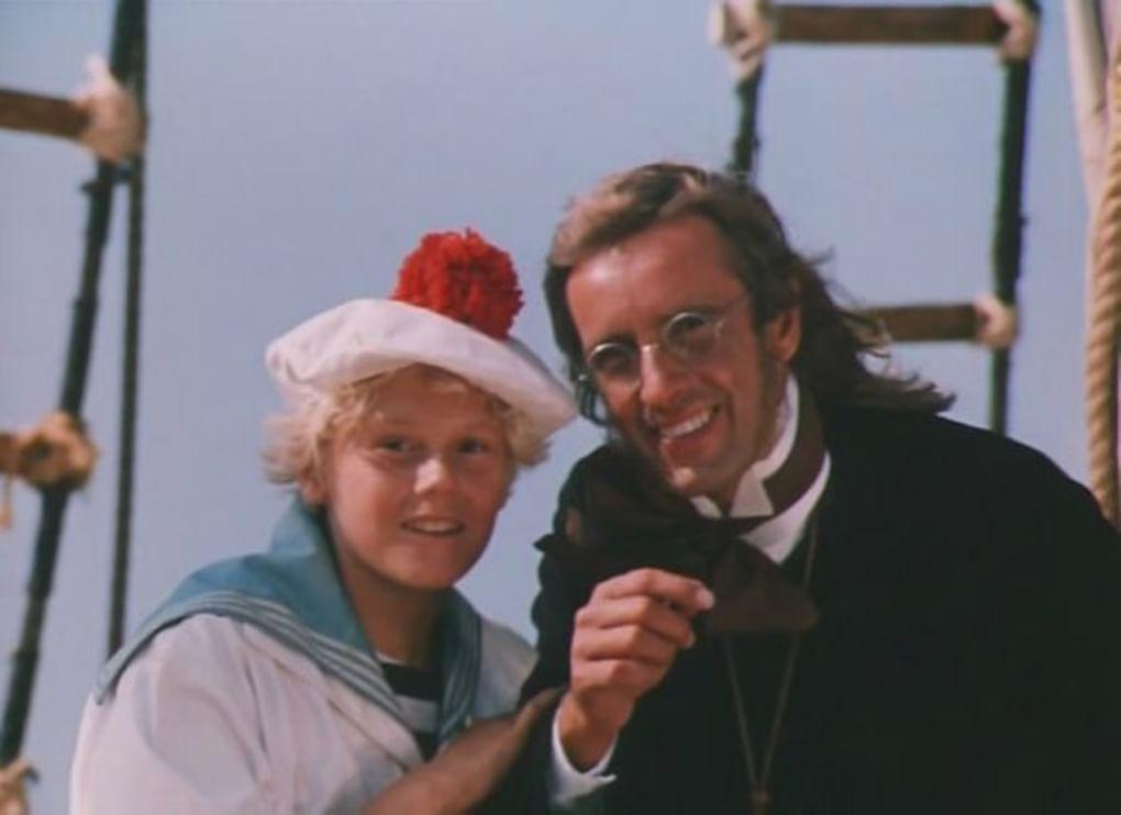 Кадр из многосерийного фильма «В поисках капитана Гранта» (1985) 