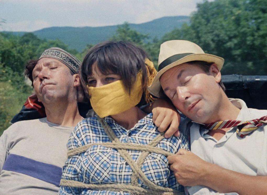 Кадр из фильма «Кавказская пленница, или Новые приключения Шурика» (1966)