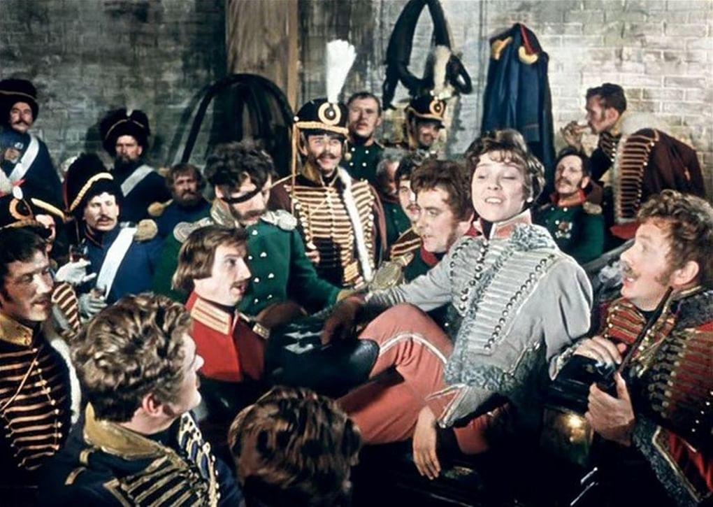 Кадр из фильма «Гусарская баллада» (1962)
