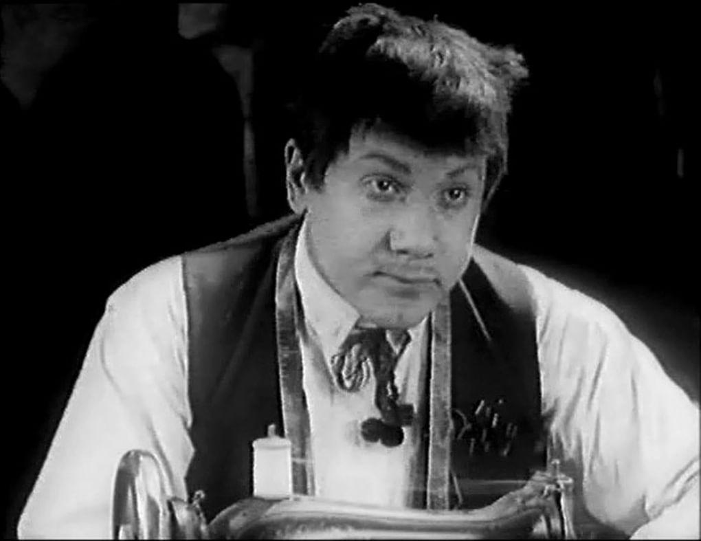 Кадр из фильма «Закройщик из Торжка» (1925)