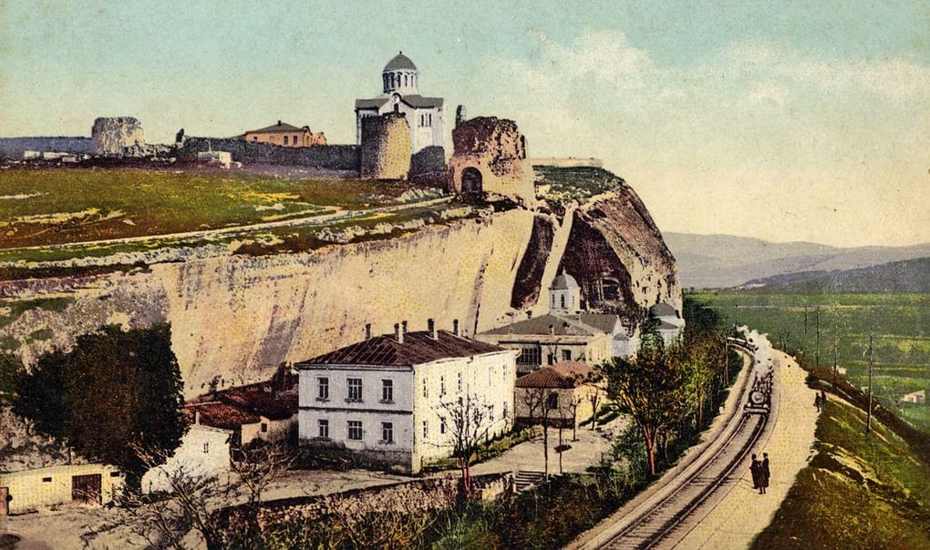 Дореволюционная открытка. Крым. Инкерманский монастырь. Фотография: popovka.org