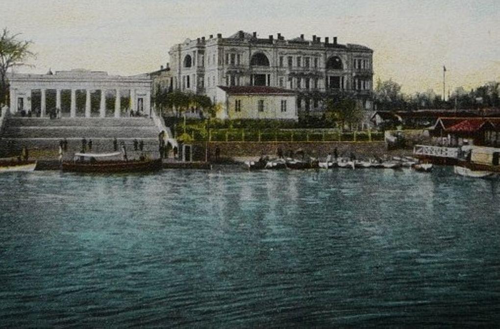Дореволюционная открытка. Севастополь. Графская пристань. Фотография: crimeaplus.ru