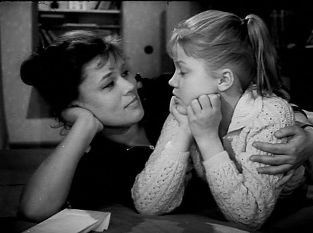 Кадр из фильма «Звонят, откройте дверь» (1965)