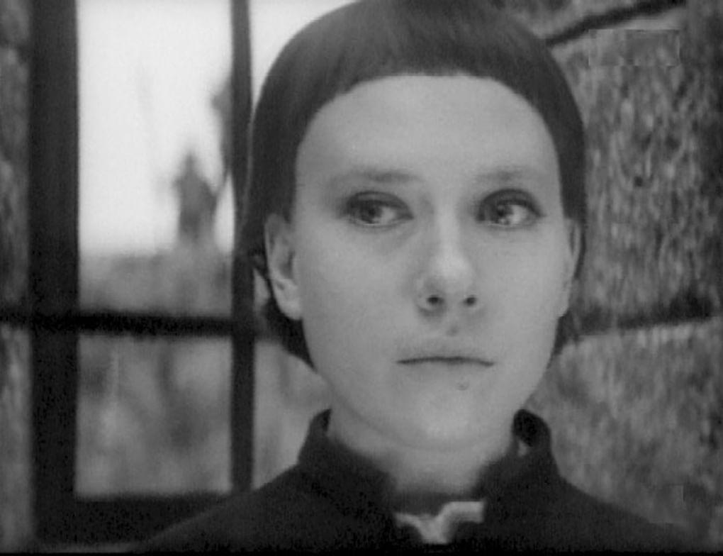 Кадр из фильма «Начало» (1970)
