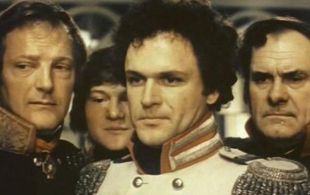 Кадр из фильма «Эскадрон гусар летучих» (1980)