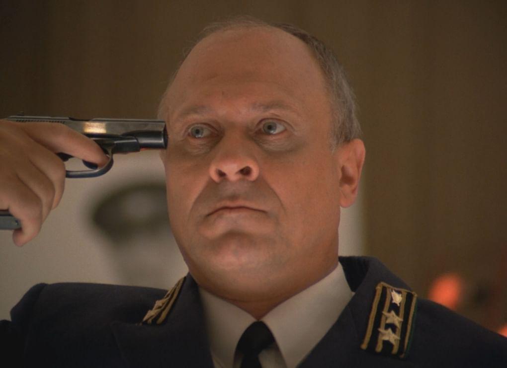 Владимир Меньшов в роли Николая Смородинова в фильме «Город Зеро» (1988)