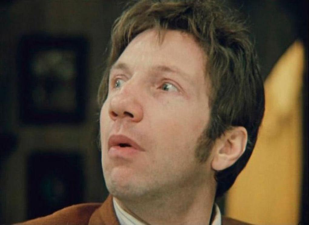 Савелий Крамаров в роли Сергея Ивановича в фильме «Не может быть!» (1975)