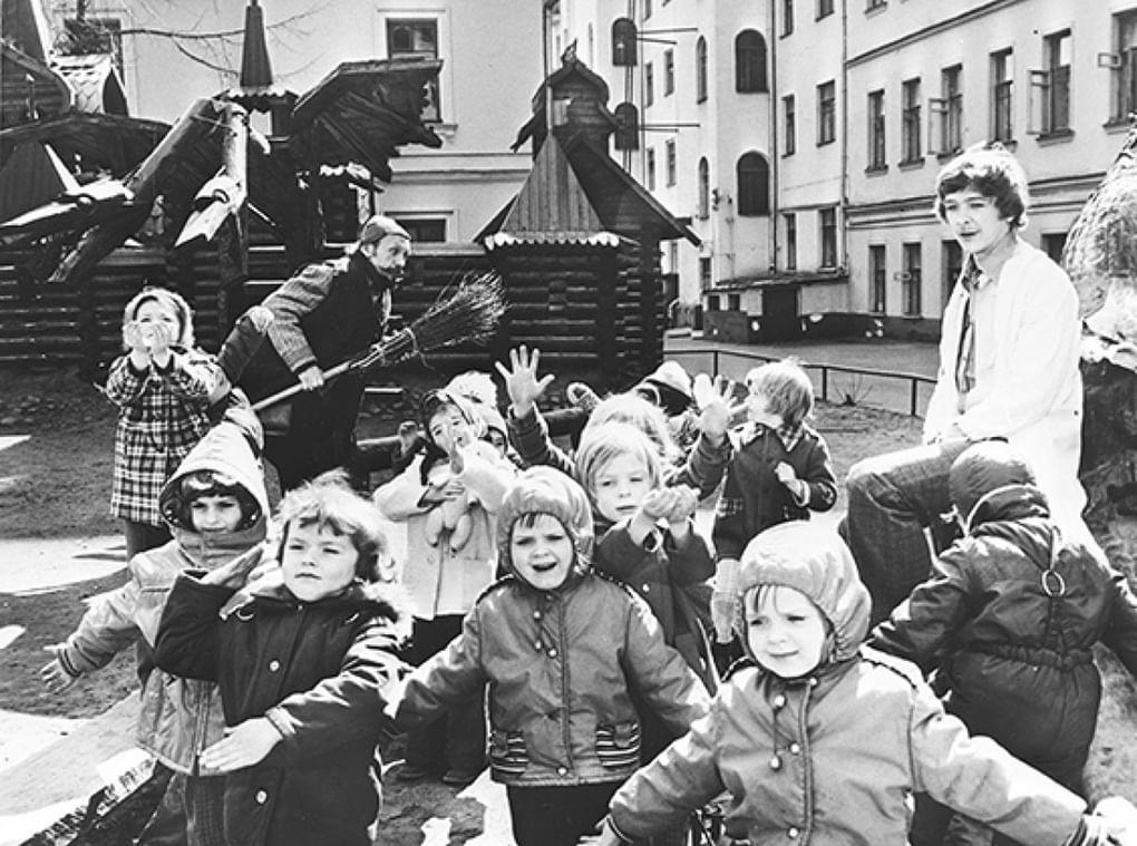 Кадр из фильма «Усатый нянь» (1977)