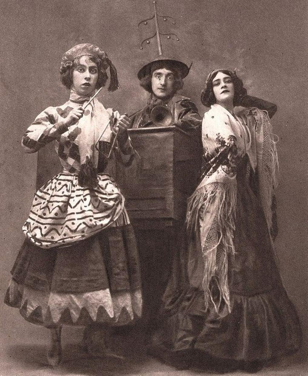 Бронислава Нижинская в балете «Петрушка». Фотография: aif.ru