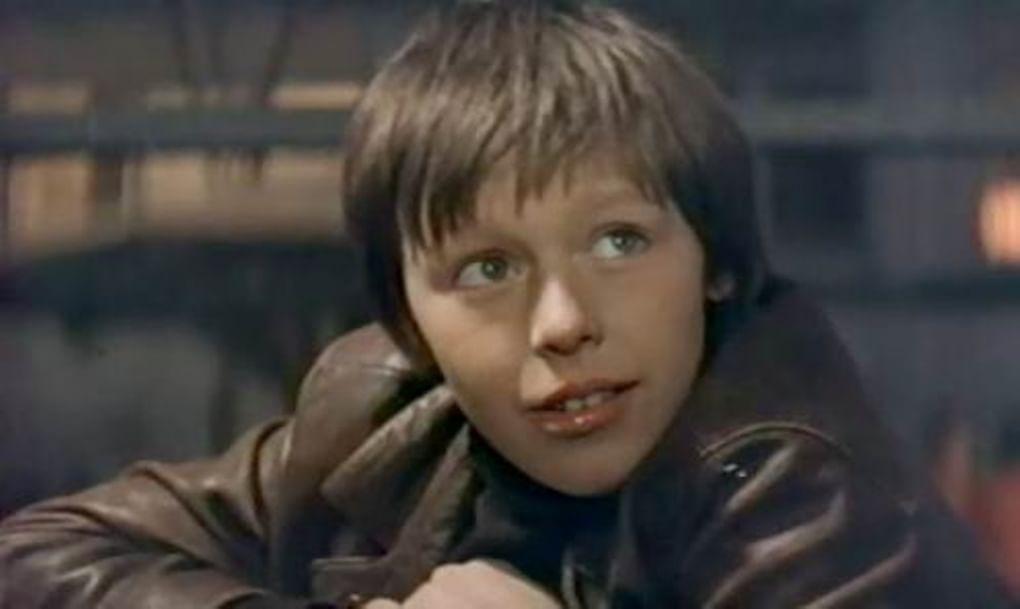 Михаил Ефремов в роли Пети Копейкина в фильме «Когда я стану великаном» (1978)