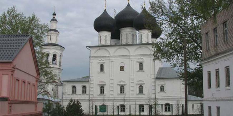 Основное изображение обзора объекта "Храм Николая Чудотворца во Владычной слободе в Вологде (Никольский храм)"