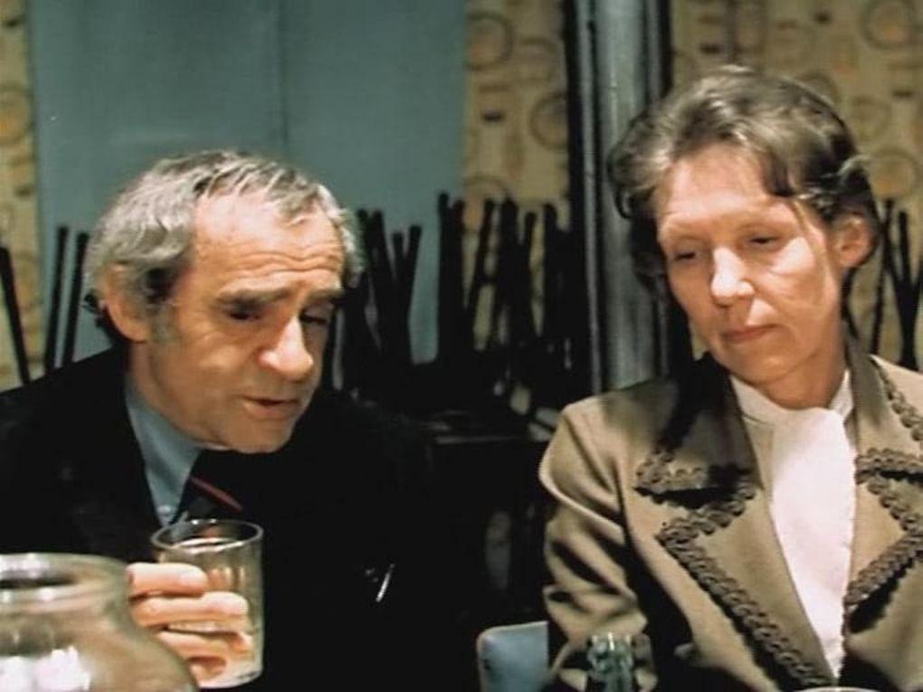 Кадр из фильма «Ключ без права передачи» (1976)