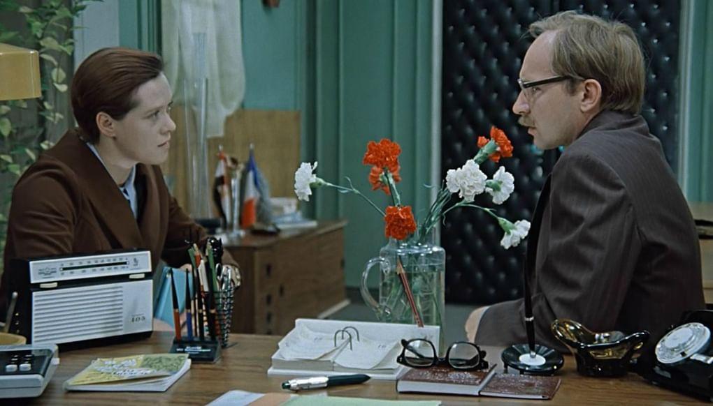 Кадр из фильма «Служебный роман» (1977)